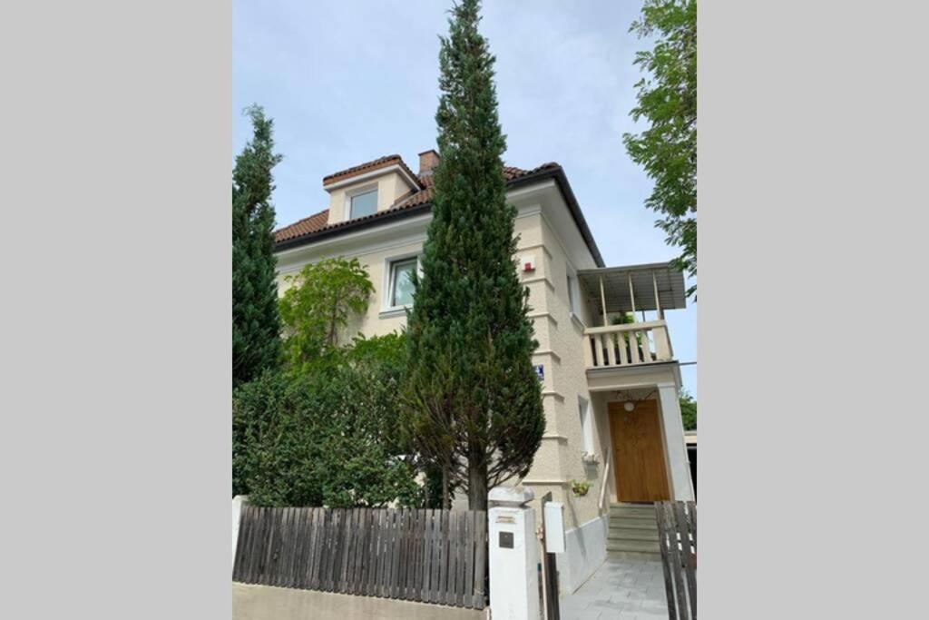 2-zimmer-apartment In * München